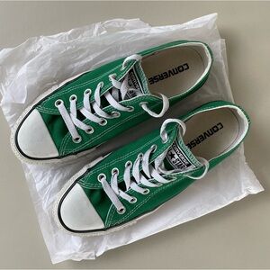 Chuck Taylor All Star Canvas 
— LOW TOP SHOE — Amazon Green — 8.5W / 6.5M